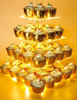Support acrylique de petit gâteau de rangée de la pâtisserie 4 pour la noce d'anniversaire