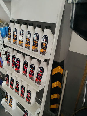 Rayonnage blanc d'affichage de la profondeur 300mm de la taille 1500mm de support d'affichage de produit pour les magasins de détail