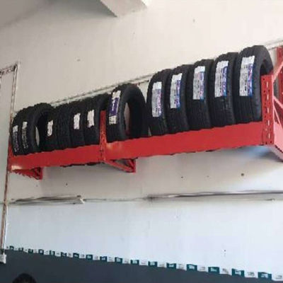 Le support fait sur commande de main gauche Logo Heavy Duty Tire Rack, pneu de tenture étirent le support d'affichage épaissi et en acier pour le magasin
