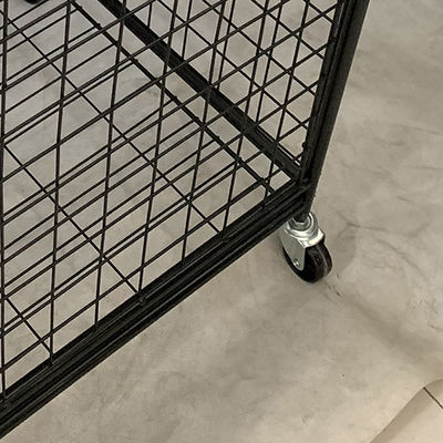 Supports d'affichage démontables de supermarché en métal de couleur noire avec des roues