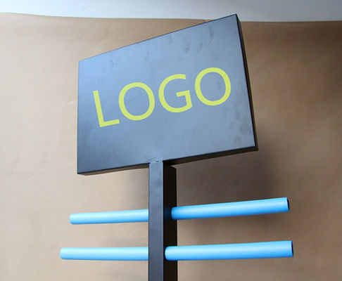 Support de stockage d'article de sport de H1800mm L450mm, support Logo Printed de stockage de planche à roulettes